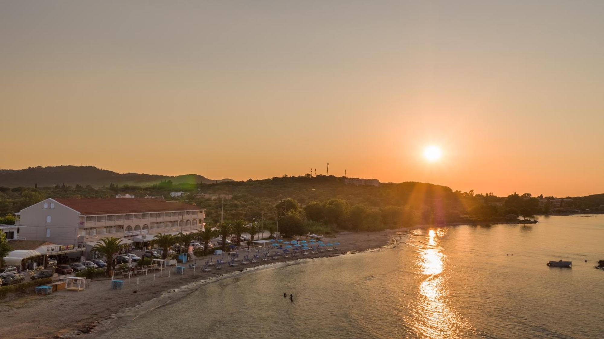 Aphrodite Beach Hotel Corfu Roda  Buitenkant foto
