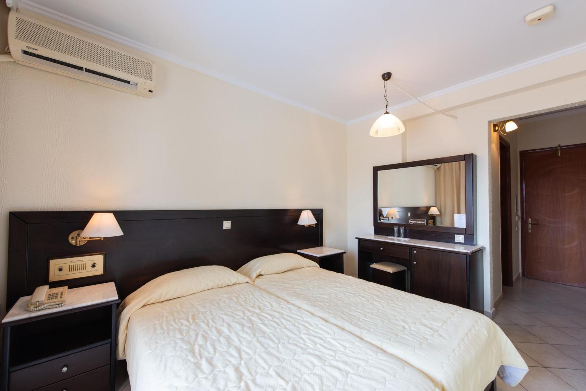 Aphrodite Beach Hotel Corfu Roda  Buitenkant foto